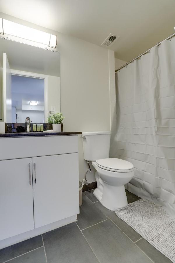 Stylish And Charming Apartment In Pentagon City 阿林顿 外观 照片